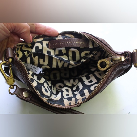 Marc by Marc Jacobs cross body bag - Picture 7 of 16
